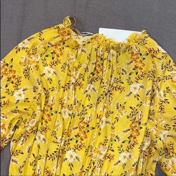Yellow Floral Front Button Romper - Picture 7 of 8